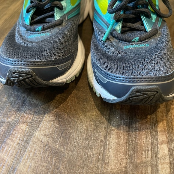 Women’s Brooks Launch 4 Size 7.5 Running Shoe - Picture 6 of 6